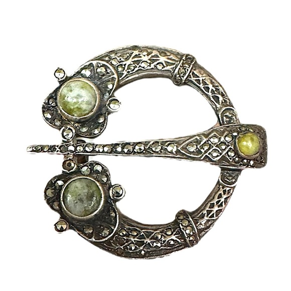 Vintage Celtic Scottish Panannular Marcasite Green Cabochon Brooch Pin - Picture 1 of 8
